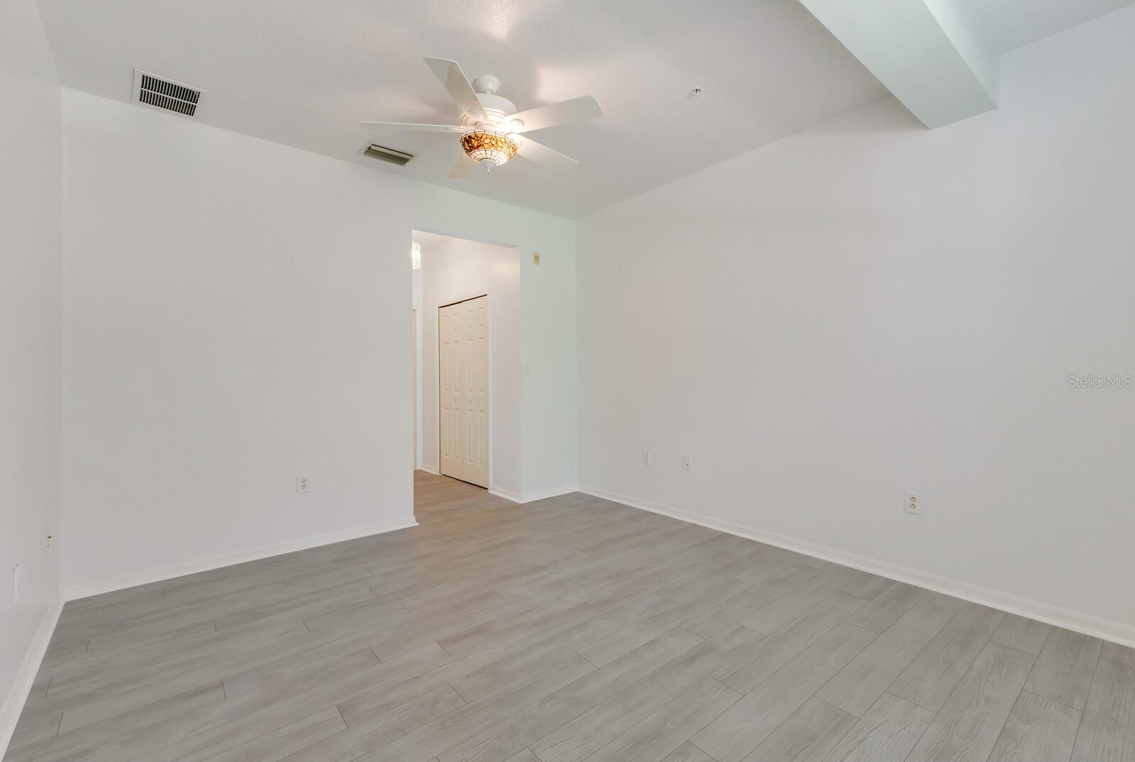 Image 14 of 25 For 3402 Parkridge Circle