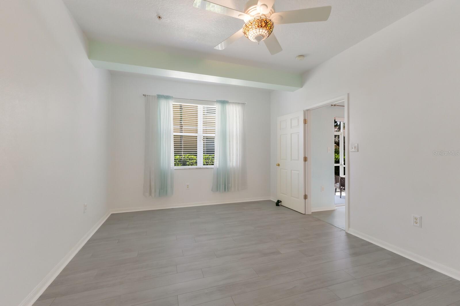 Image 16 of 25 For 3402 Parkridge Circle