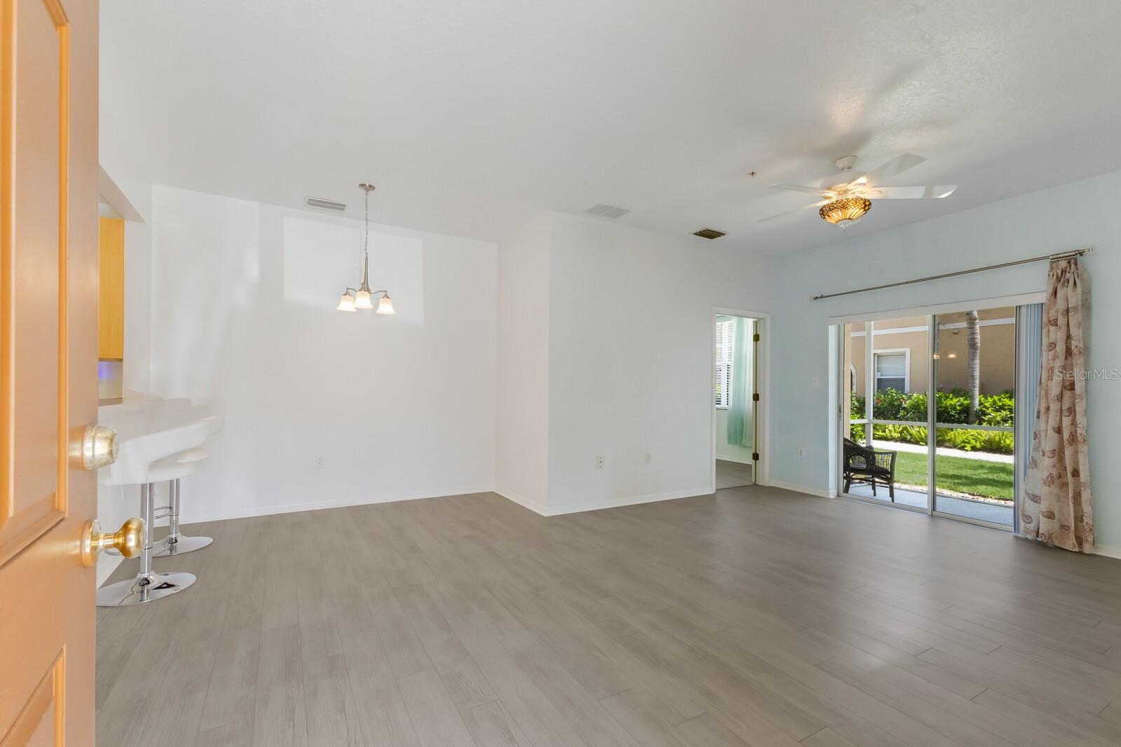 Image 6 of 25 For 3402 Parkridge Circle