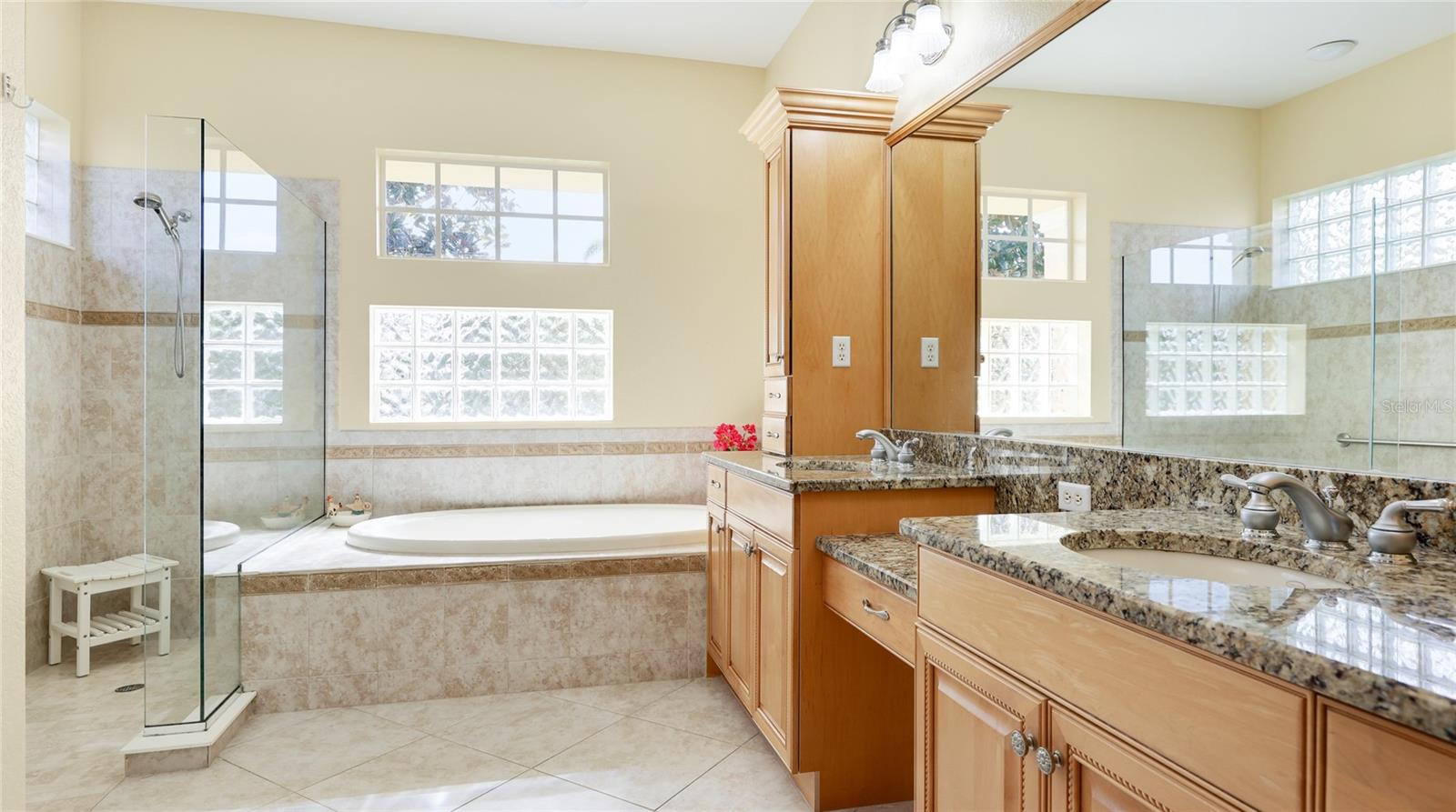 Image 28 of 56 For 7081 Grassland Court