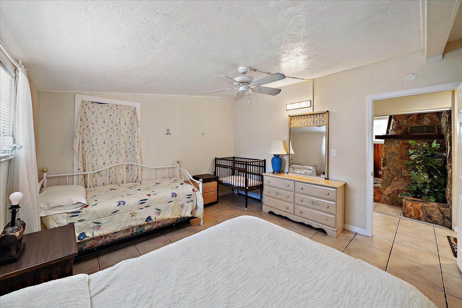 Image 18 of 28 For 2820 Greenbriar Street
