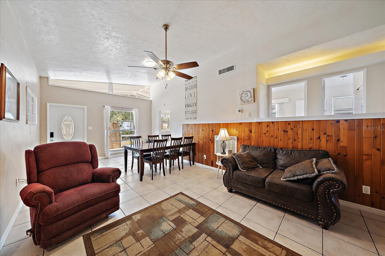 Image 9 of 28 For 2820 Greenbriar Street
