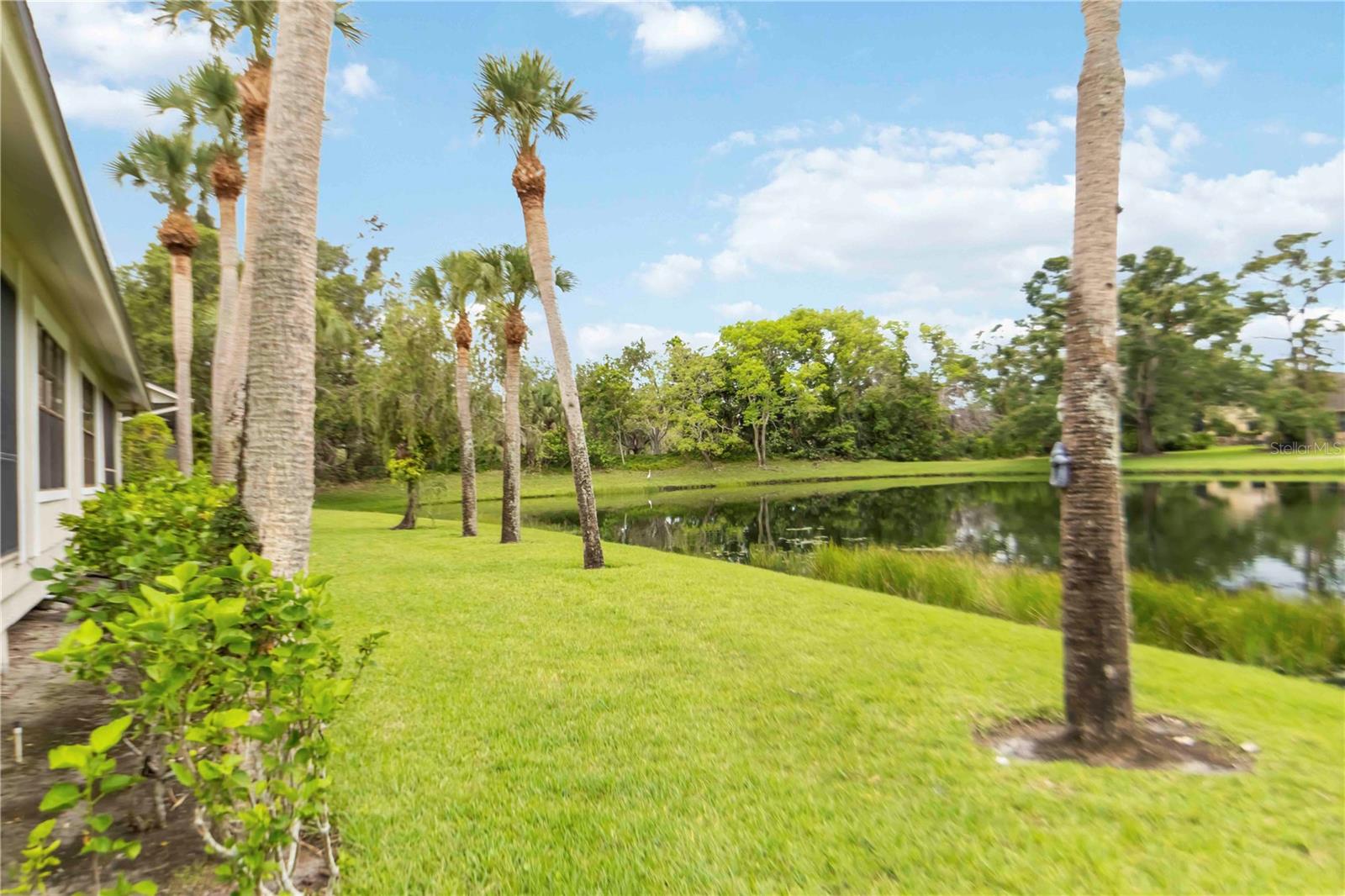 Image 13 of 62 For 7926 Woodpointe Court 29