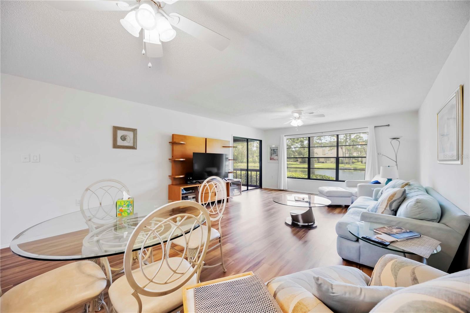 Image 16 of 62 For 7926 Woodpointe Court 29