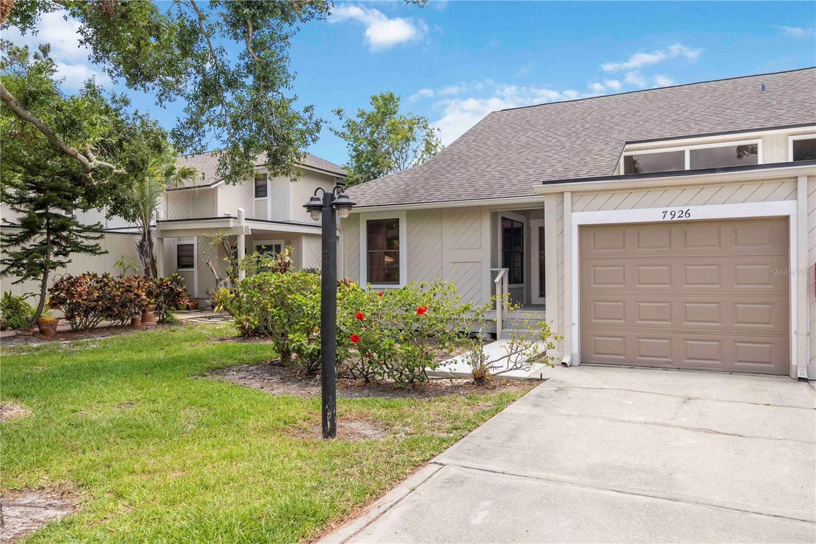 Image 2 of 62 For 7926 Woodpointe Court 29