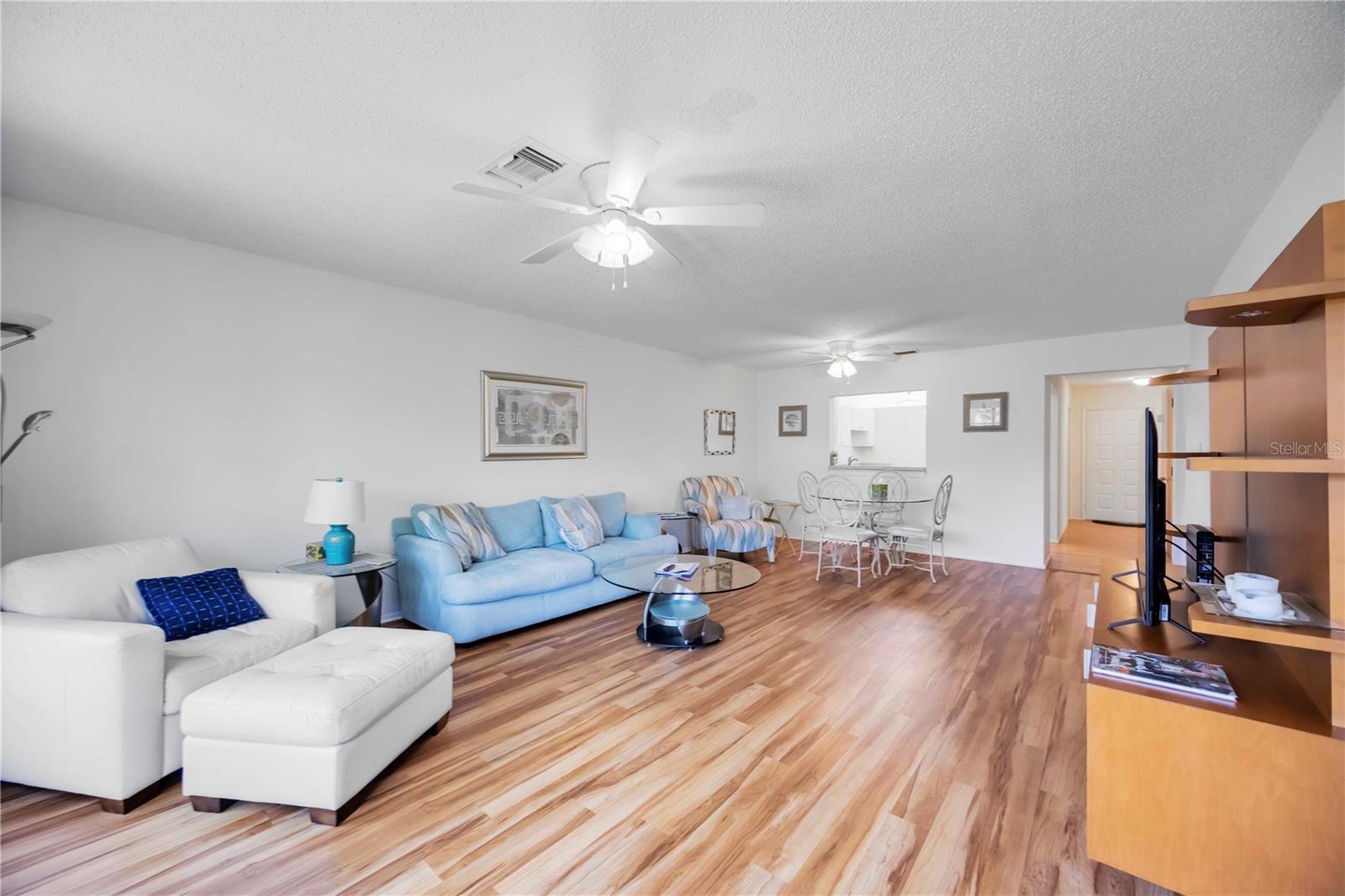 Image 21 of 62 For 7926 Woodpointe Court 29