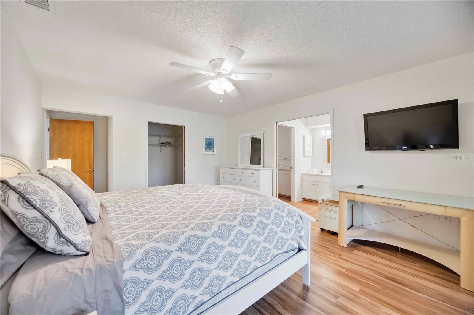 Image 35 of 62 For 7926 Woodpointe Court 29