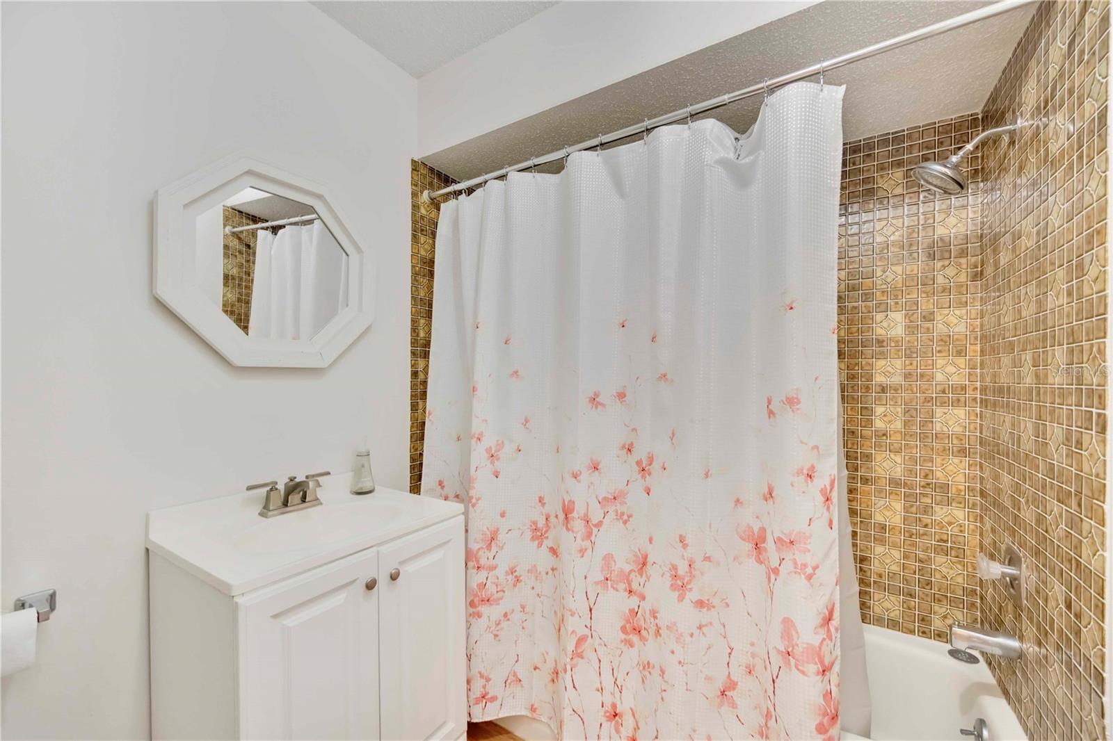 Image 38 of 62 For 7926 Woodpointe Court 29