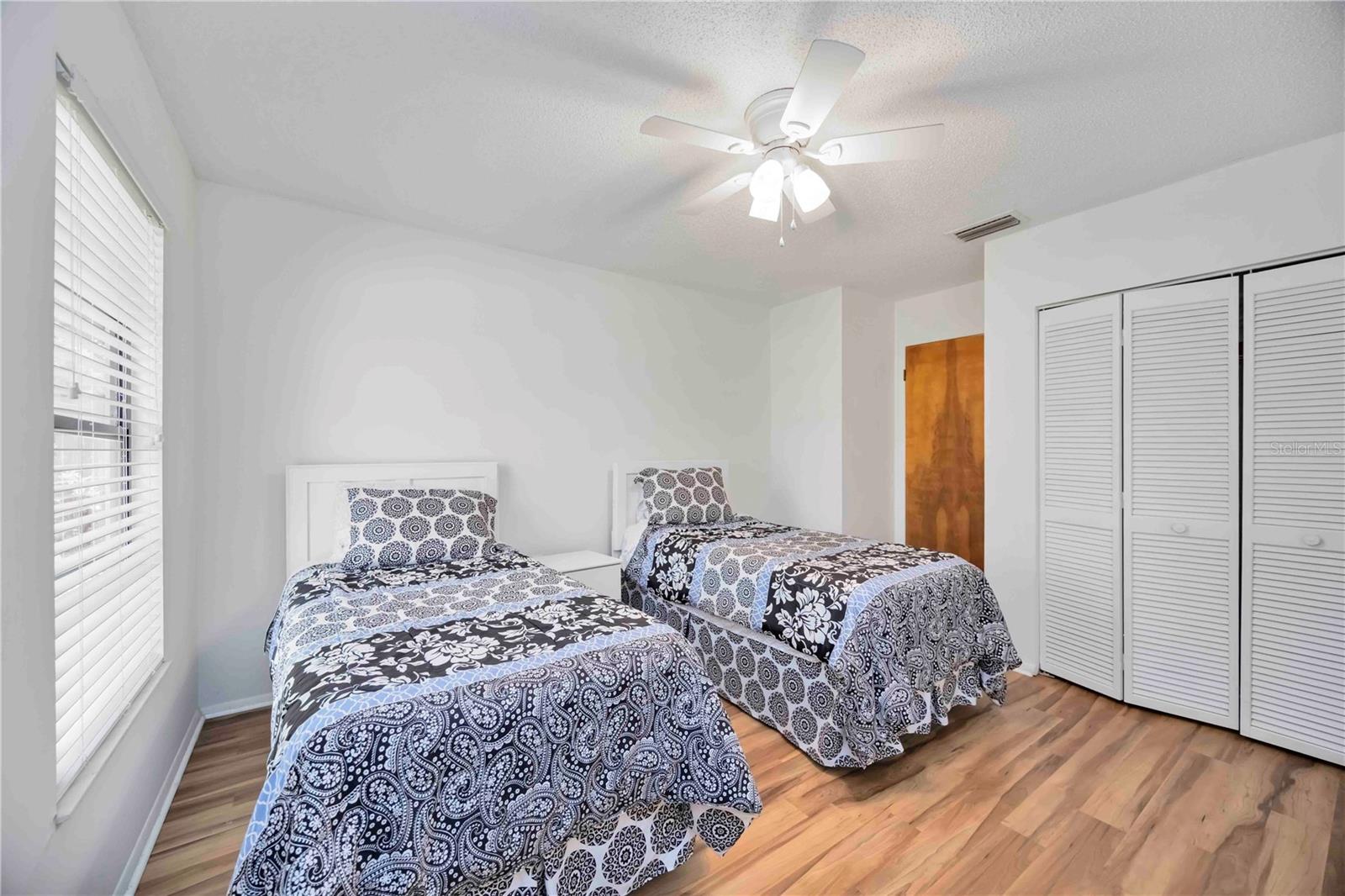 Image 45 of 62 For 7926 Woodpointe Court 29