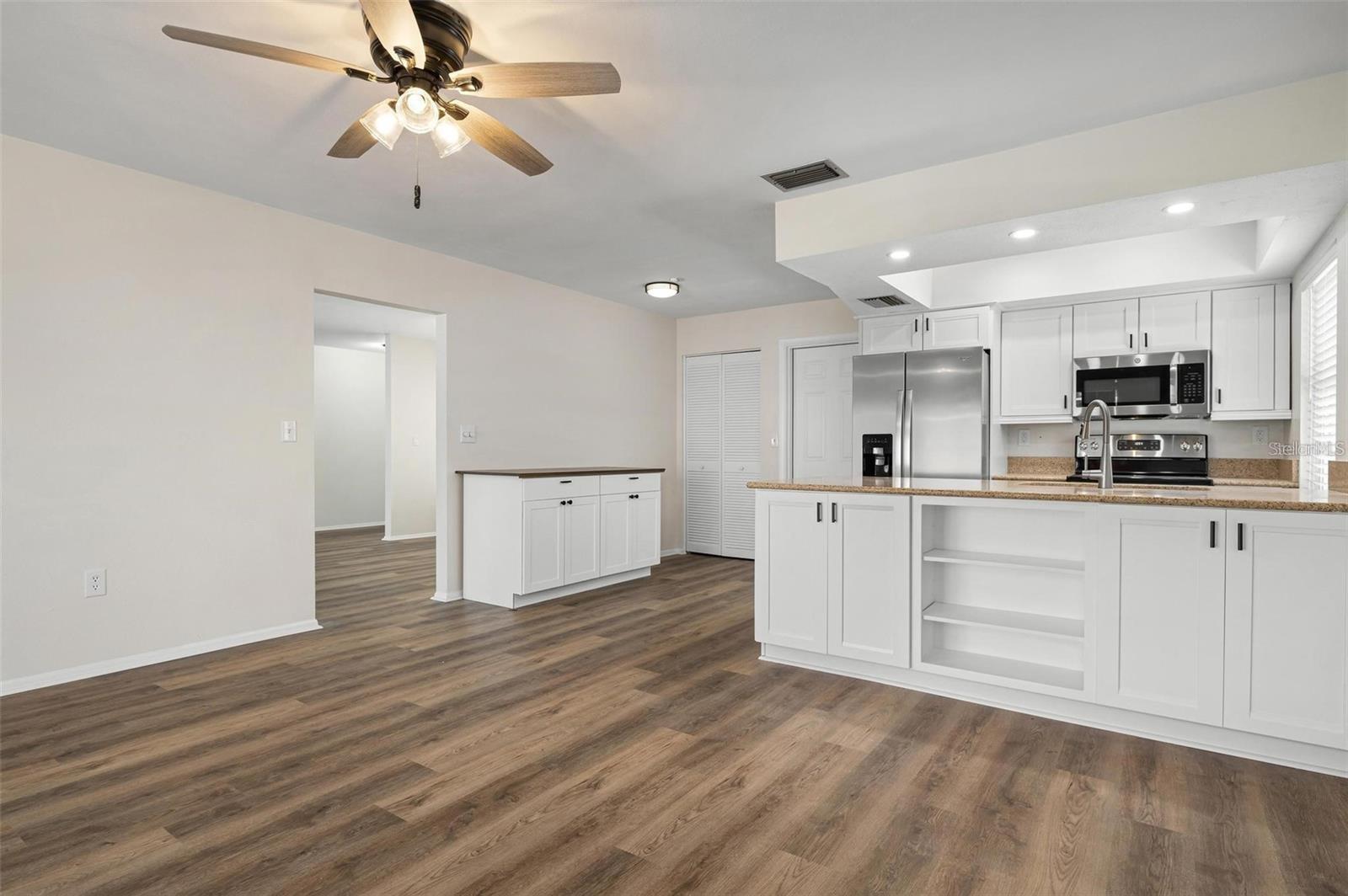 Image 16 of 40 For 6634 Waterford Lane