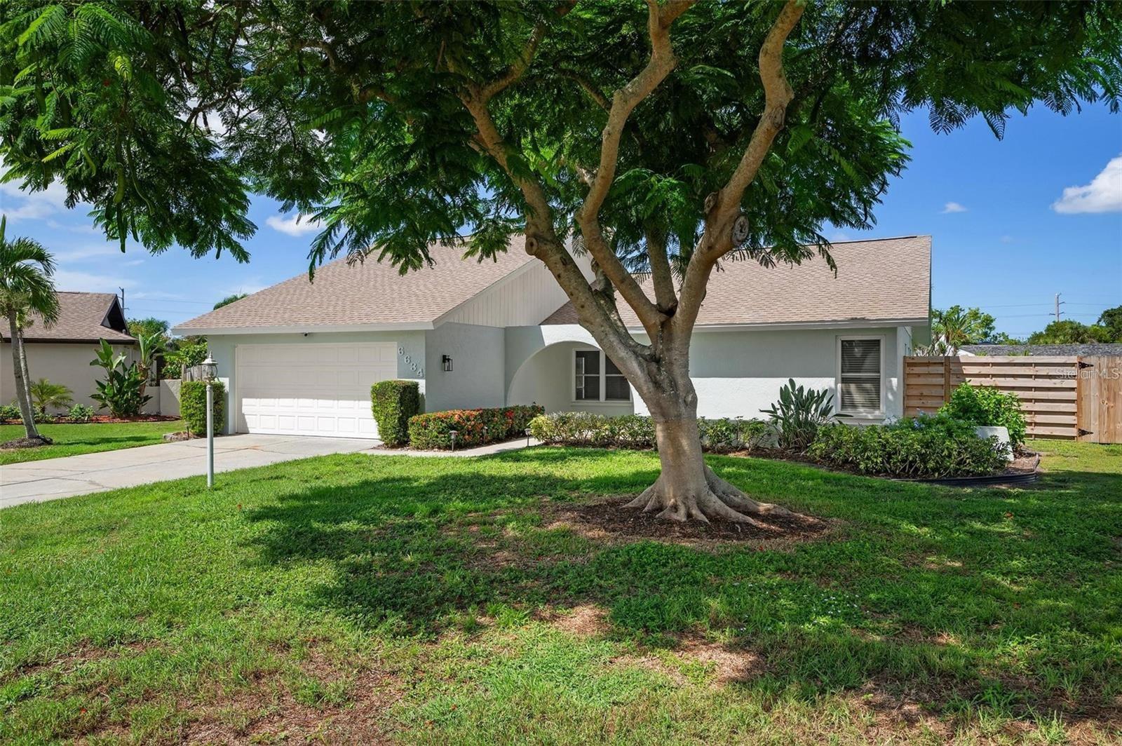 Image 3 of 40 For 6634 Waterford Lane