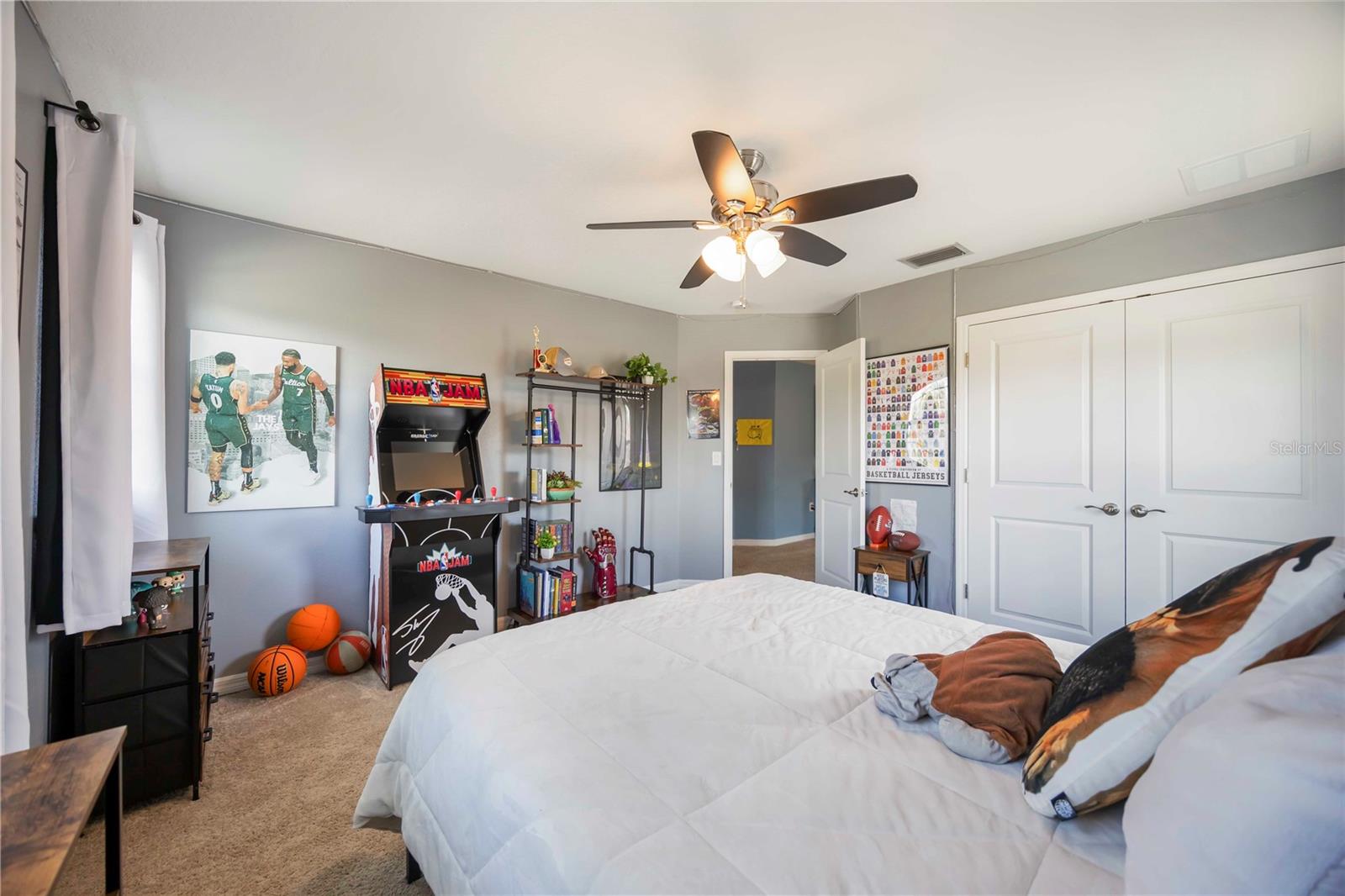 Image 41 of 53 For 6377 Mighty Eagle Way