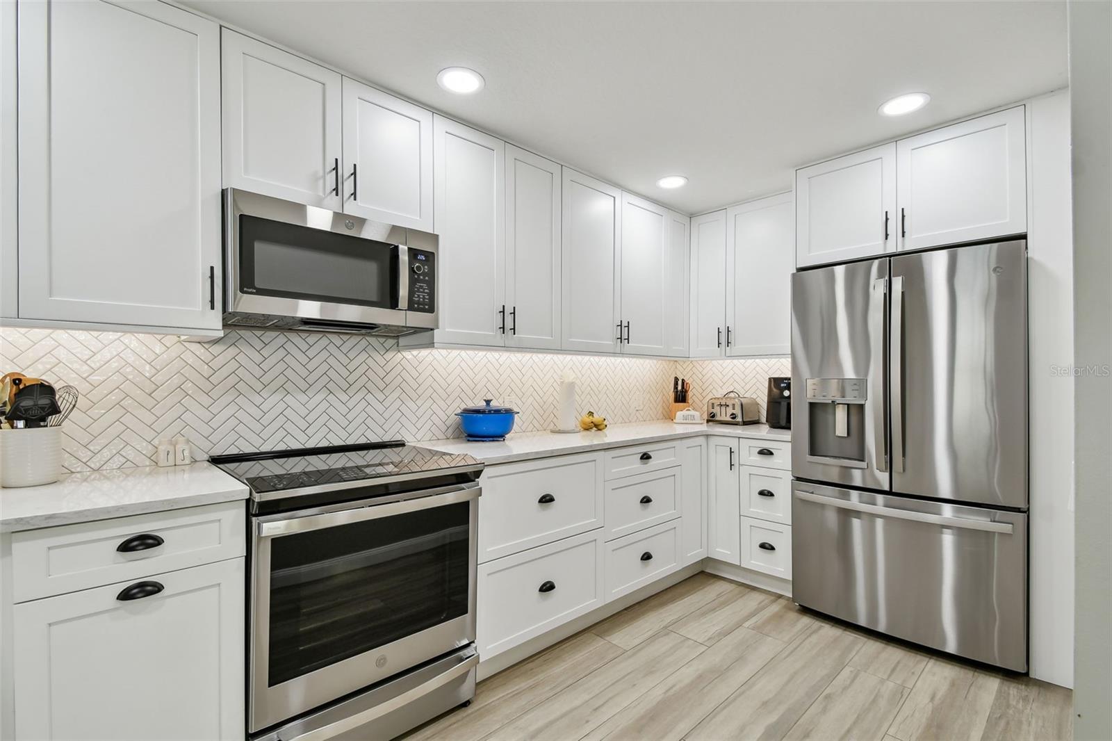 Image 14 of 58 For 5368 Eliseo Street