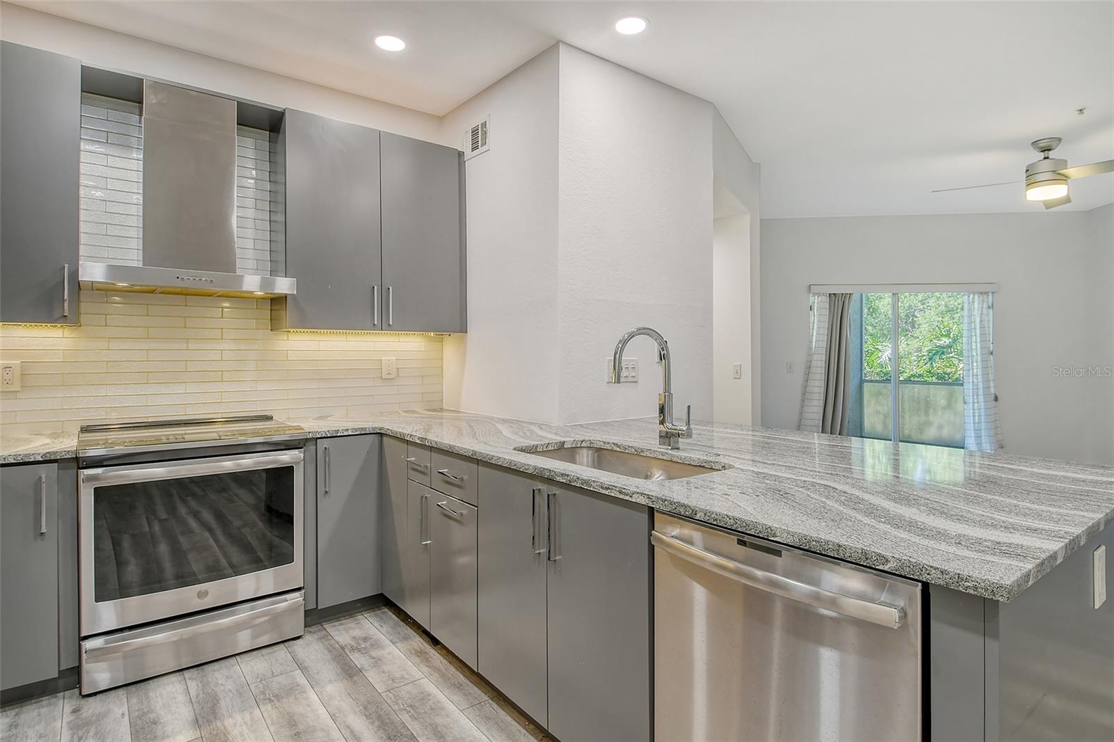 Image 10 of 60 For 5160 Northridge Road 107