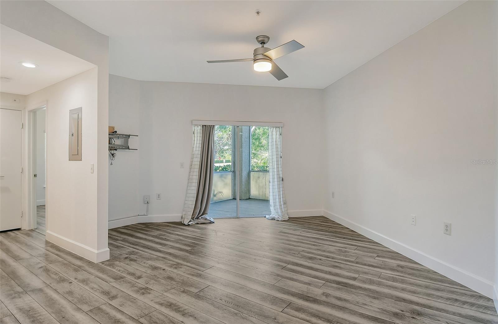 Image 4 of 60 For 5160 Northridge Road 107