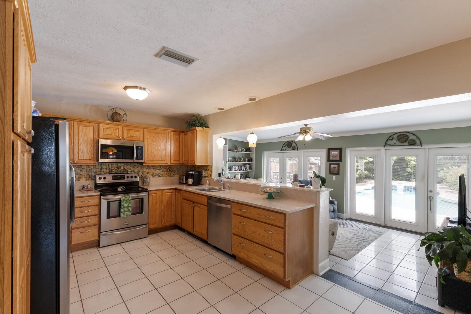Image 14 of 55 For 715 Fontana Lane