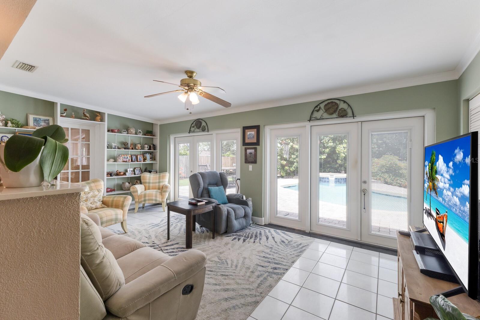 Image 17 of 55 For 715 Fontana Lane