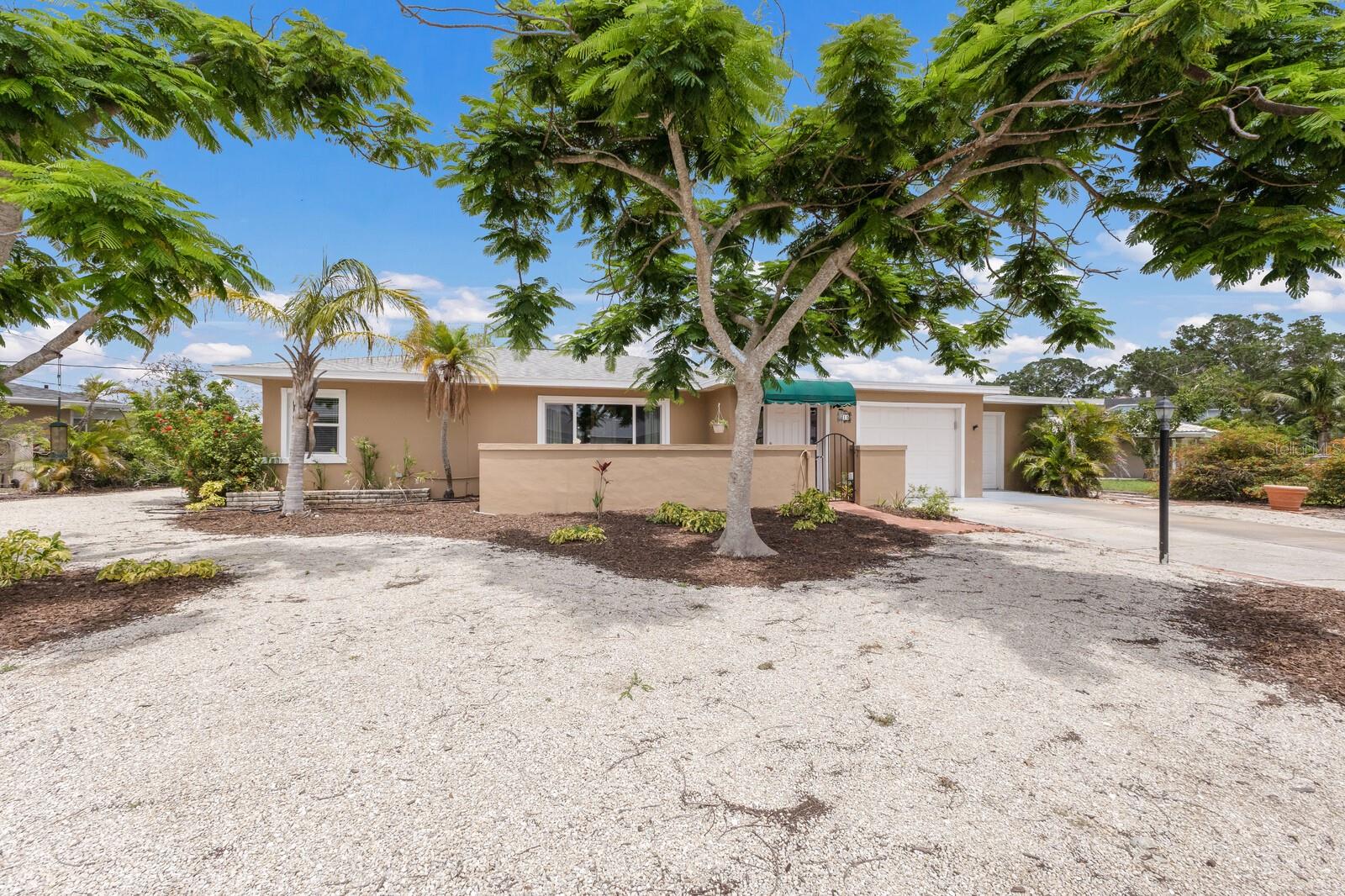 Image 5 of 55 For 715 Fontana Lane