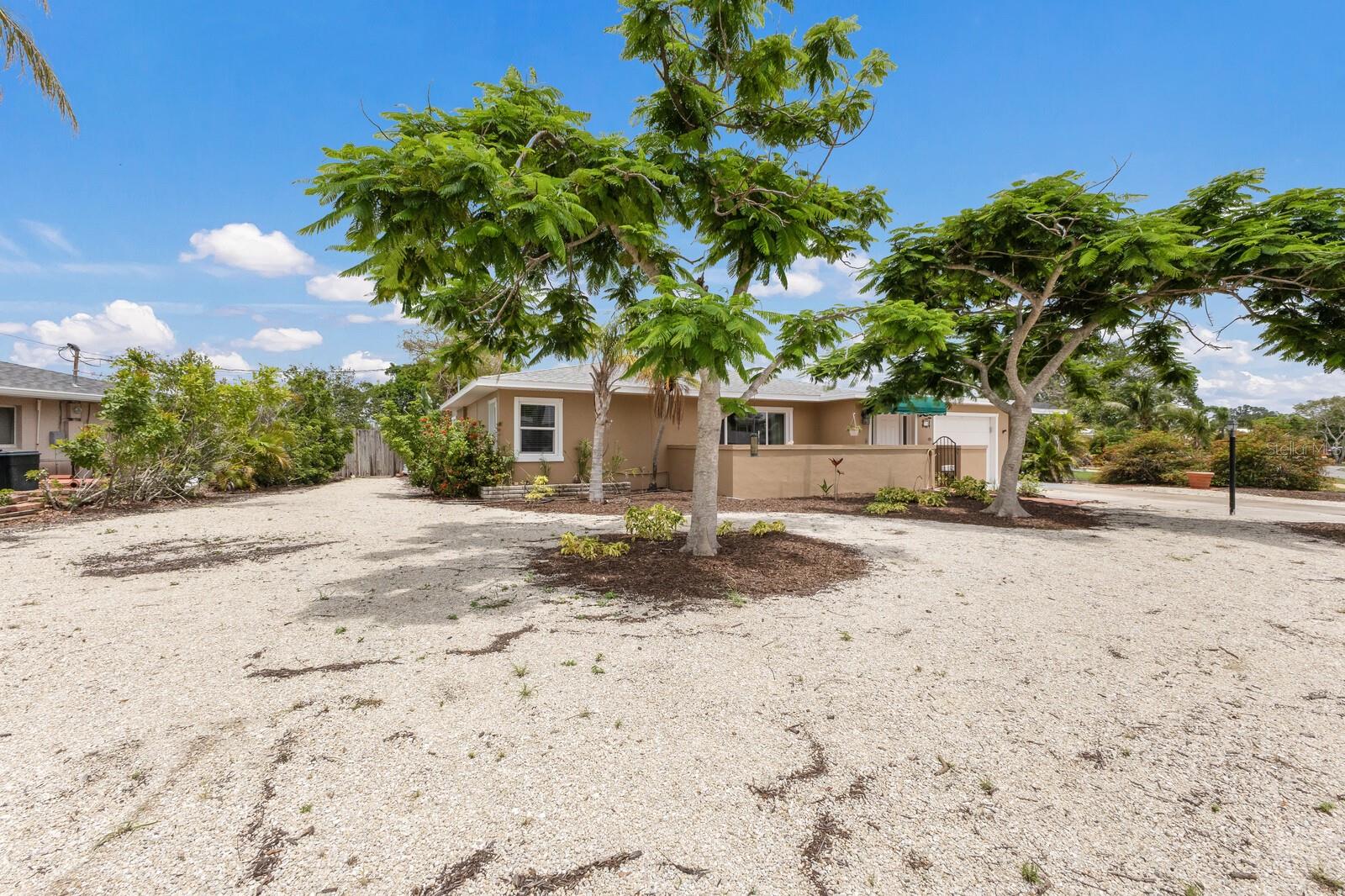 Image 6 of 55 For 715 Fontana Lane