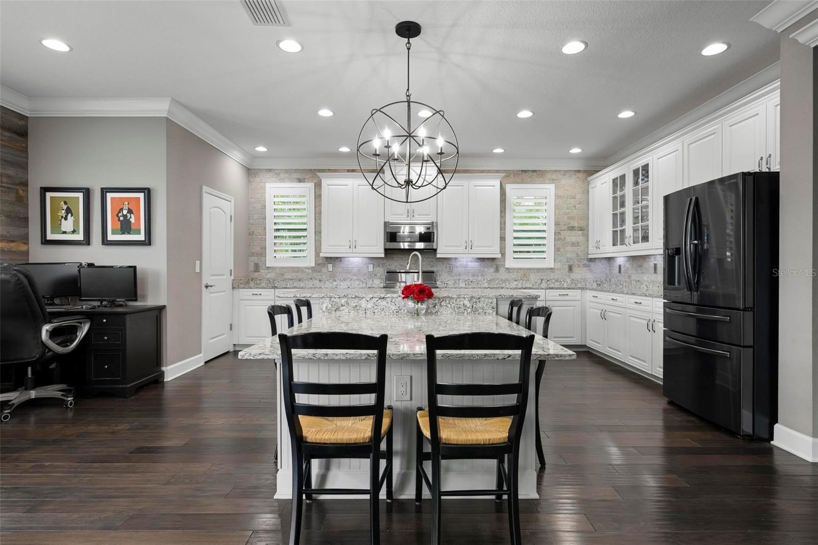 Image 16 of 63 For 7020 Island Queen Court