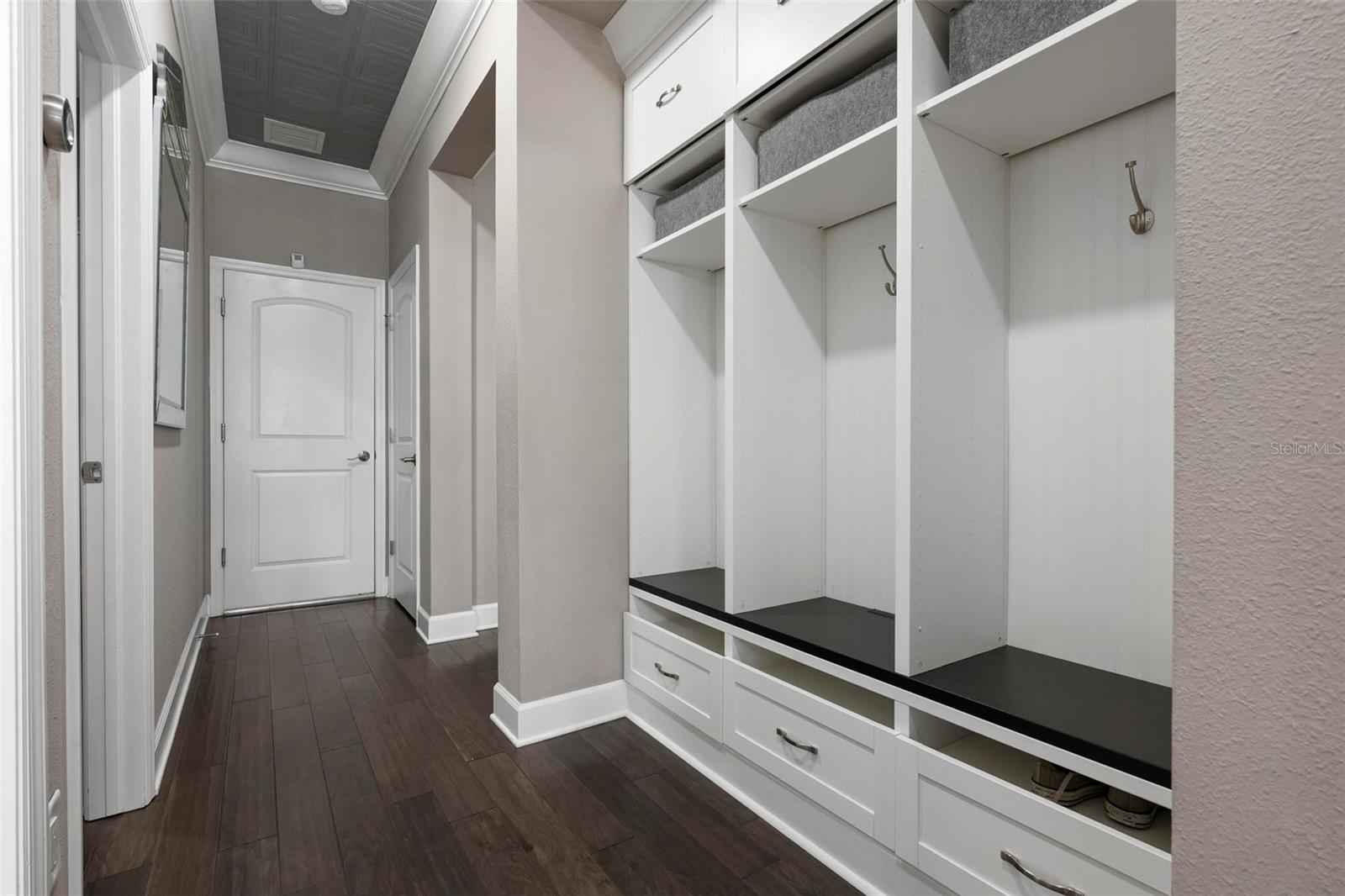 Image 24 of 63 For 7020 Island Queen Court