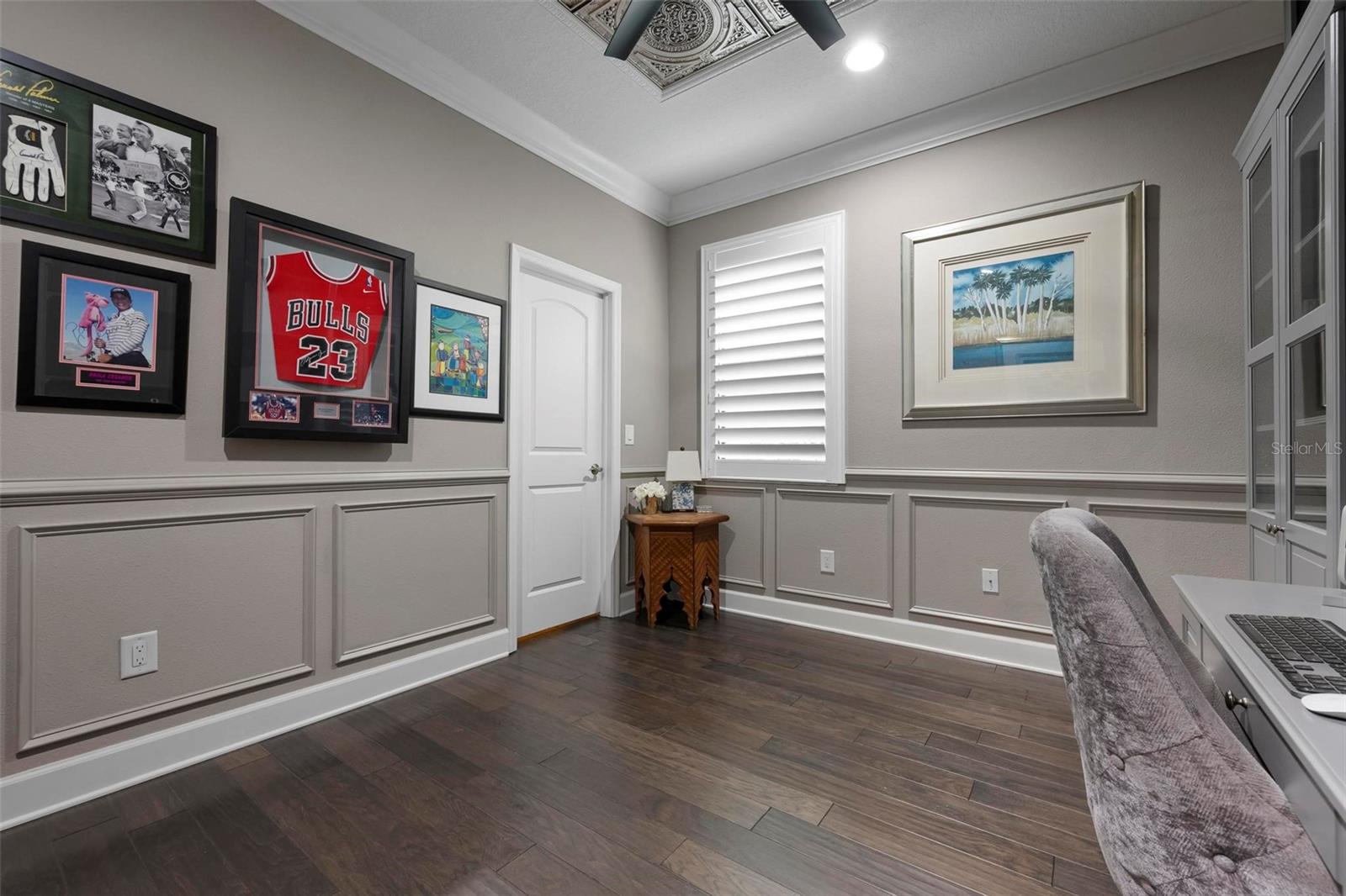 Image 26 of 63 For 7020 Island Queen Court