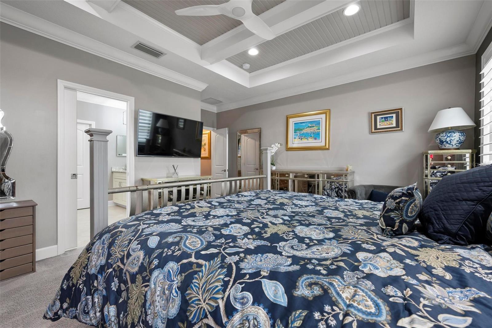 Image 31 of 63 For 7020 Island Queen Court