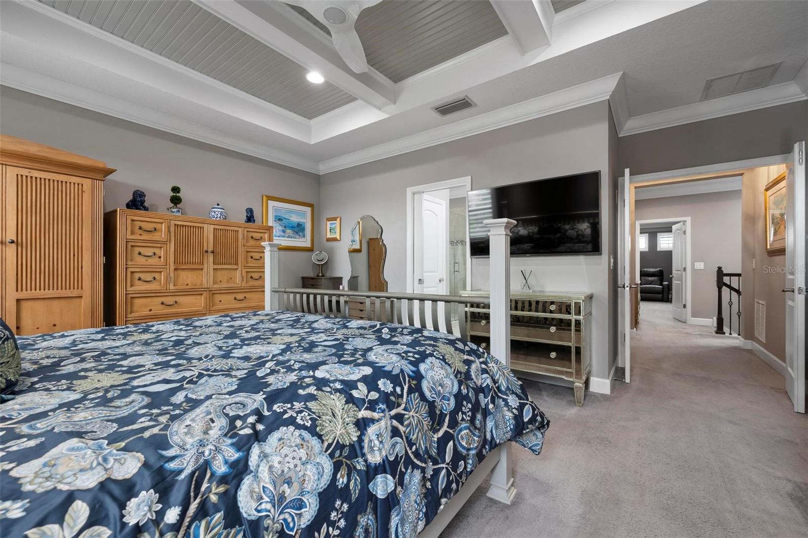 Image 32 of 63 For 7020 Island Queen Court