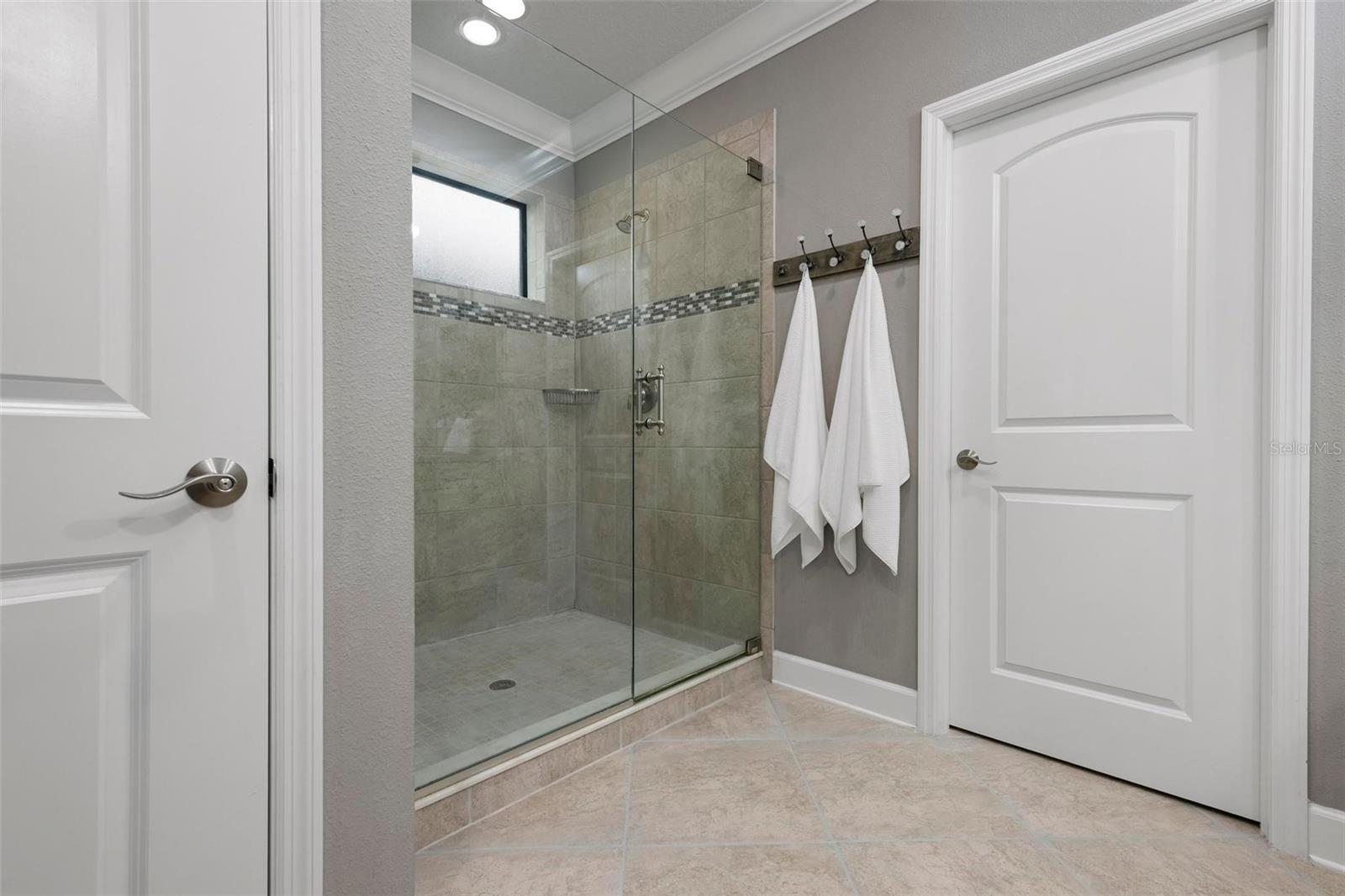 Image 34 of 63 For 7020 Island Queen Court