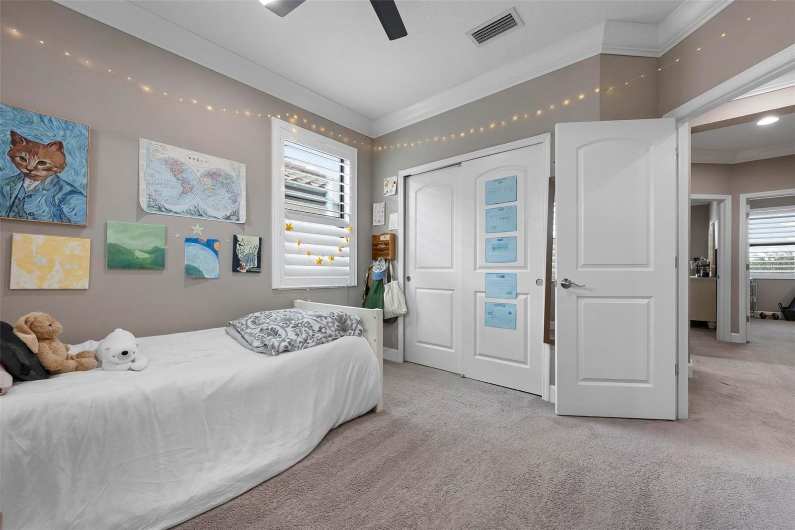 Image 42 of 63 For 7020 Island Queen Court