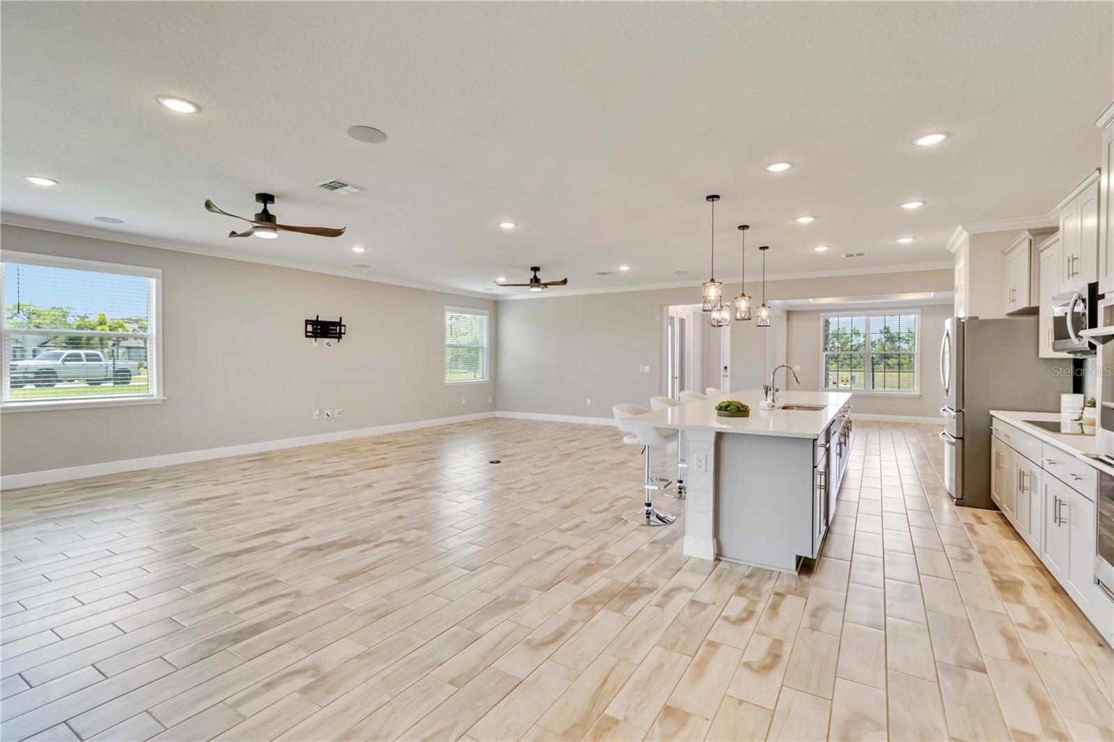 Image 11 of 61 For 14914 15th Street E