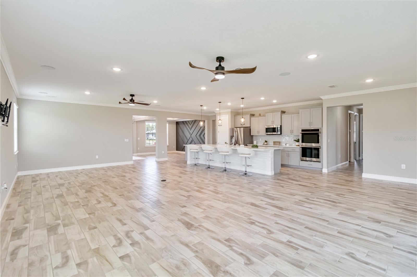Image 15 of 61 For 14914 15th Street E