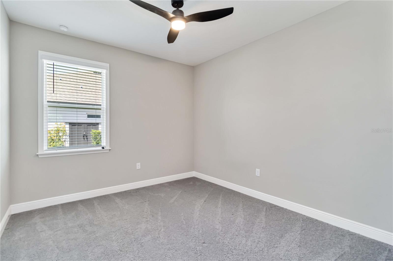 Image 18 of 61 For 14914 15th Street E