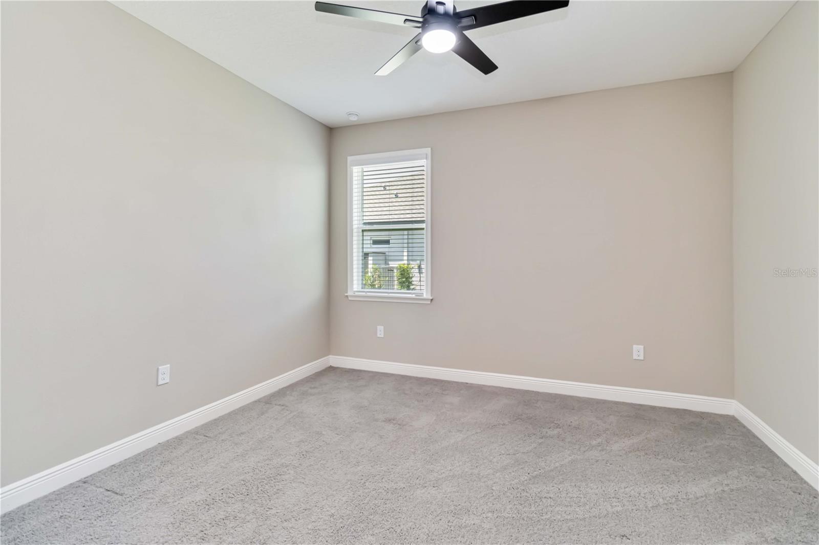 Image 31 of 61 For 14914 15th Street E