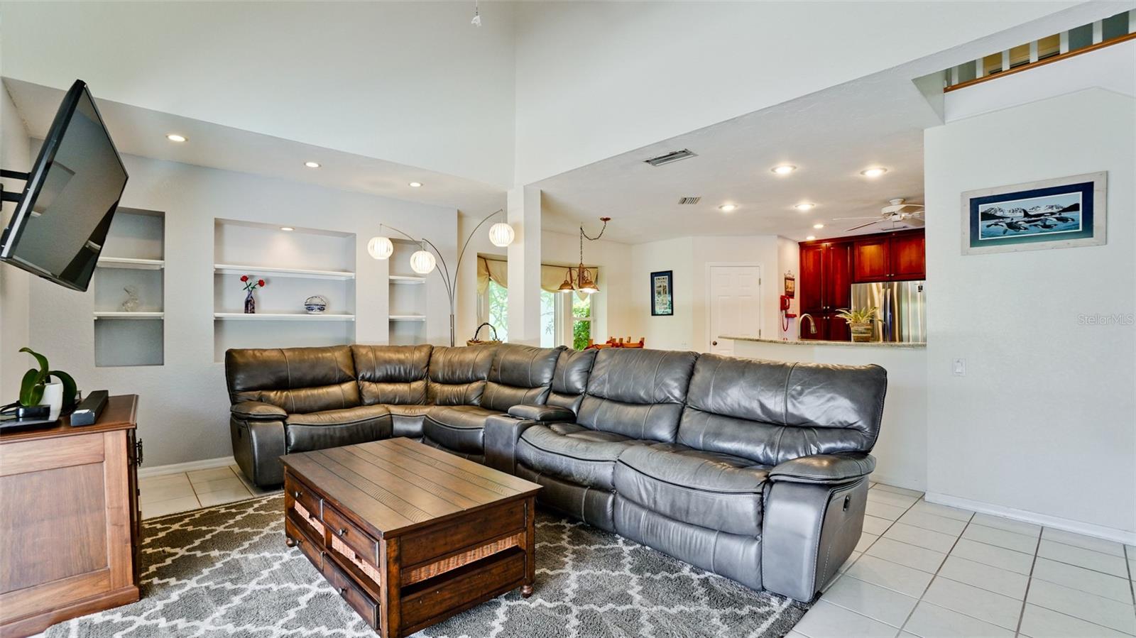 Image 17 of 51 For 9102 12th Avenue Nw