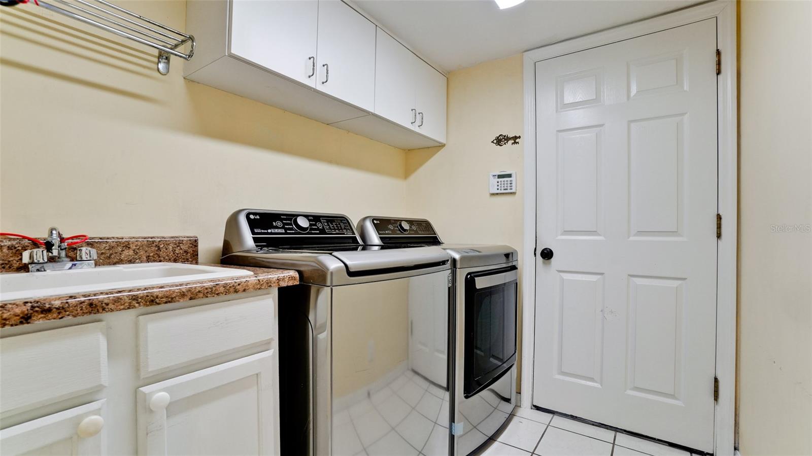 Image 40 of 51 For 9102 12th Avenue Nw
