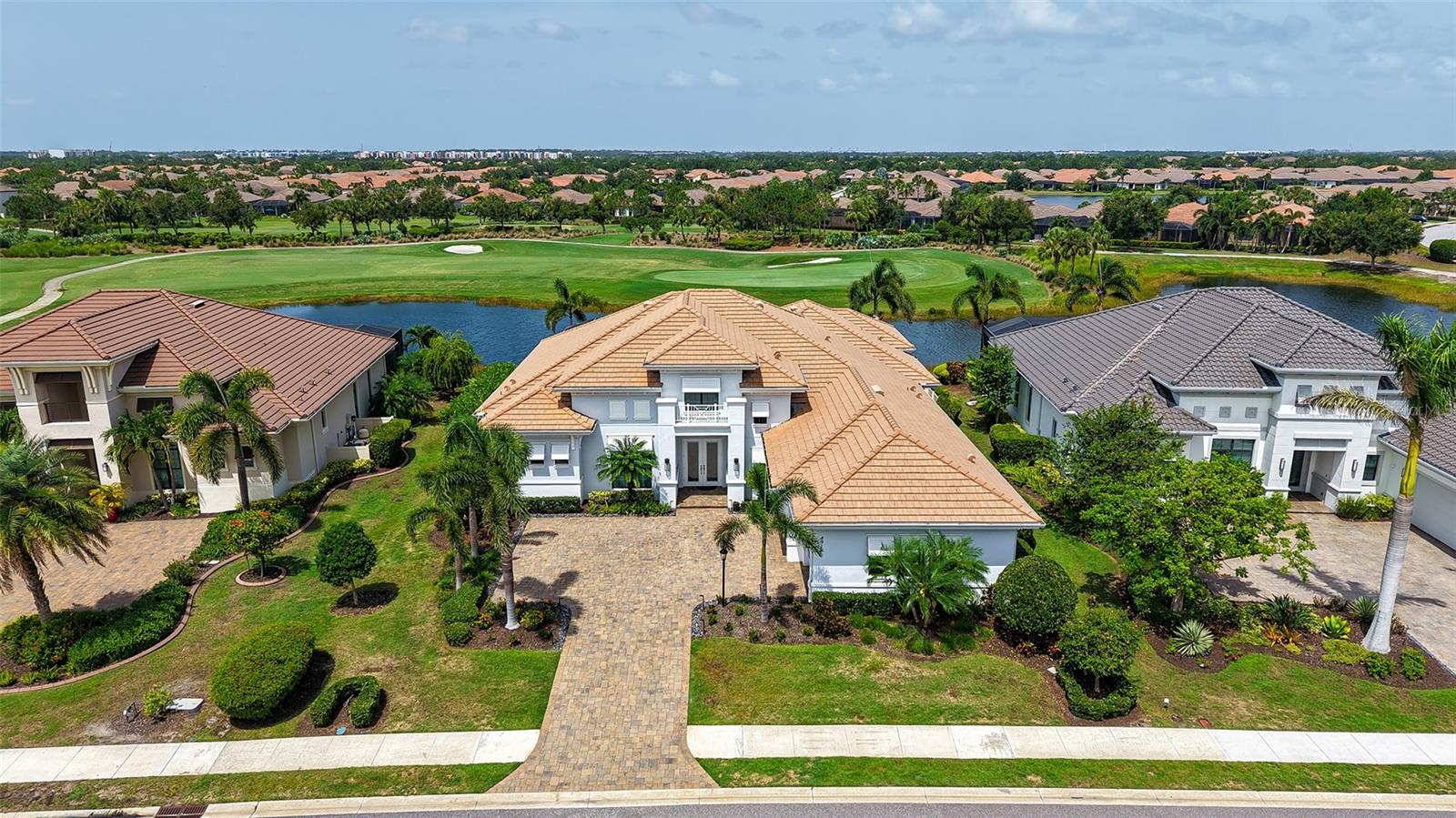 Image 4 of 100 For 4914 Benito Court
