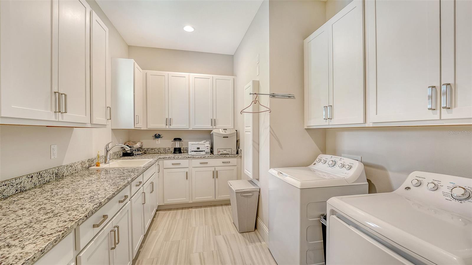 Image 41 of 100 For 4914 Benito Court
