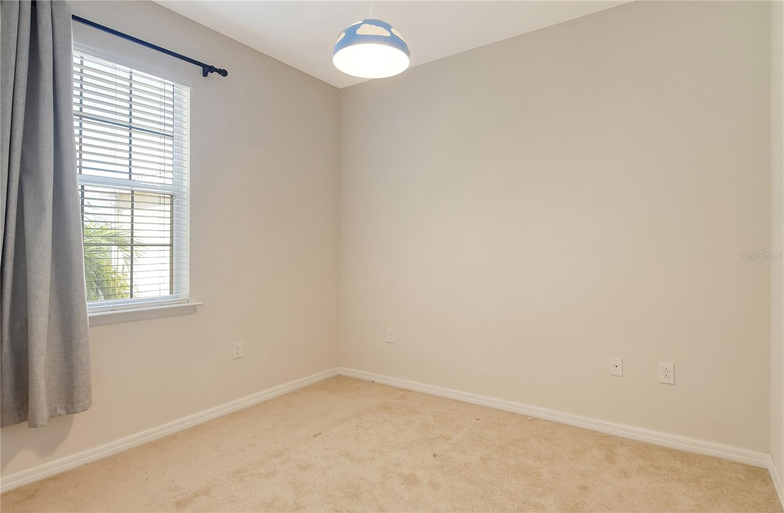 Image 19 of 47 For 5450 Soapstone Place 9-103