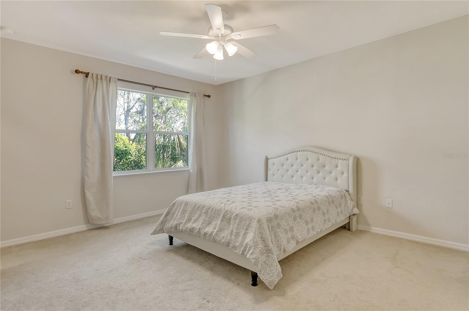 Image 22 of 47 For 5450 Soapstone Place 9-103