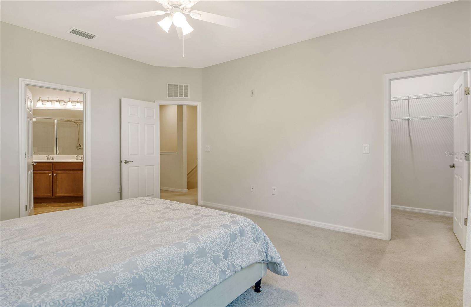 Image 23 of 47 For 5450 Soapstone Place 9-103