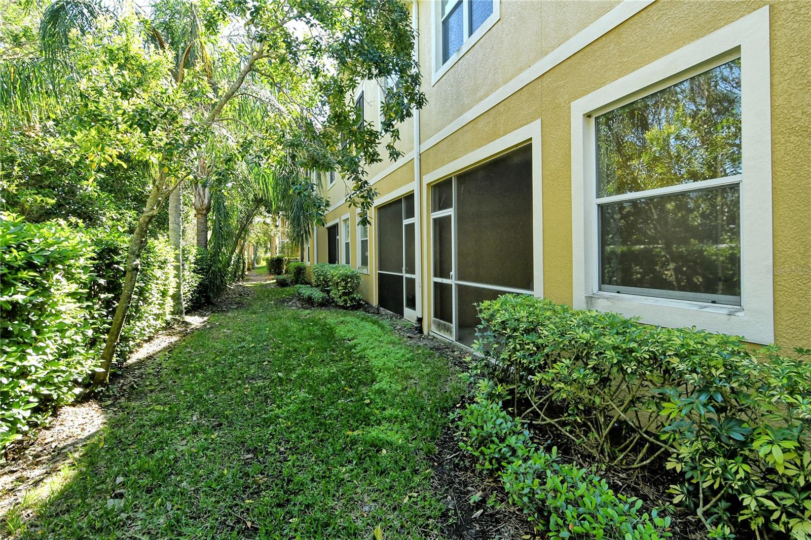 Image 37 of 47 For 5450 Soapstone Place 9-103