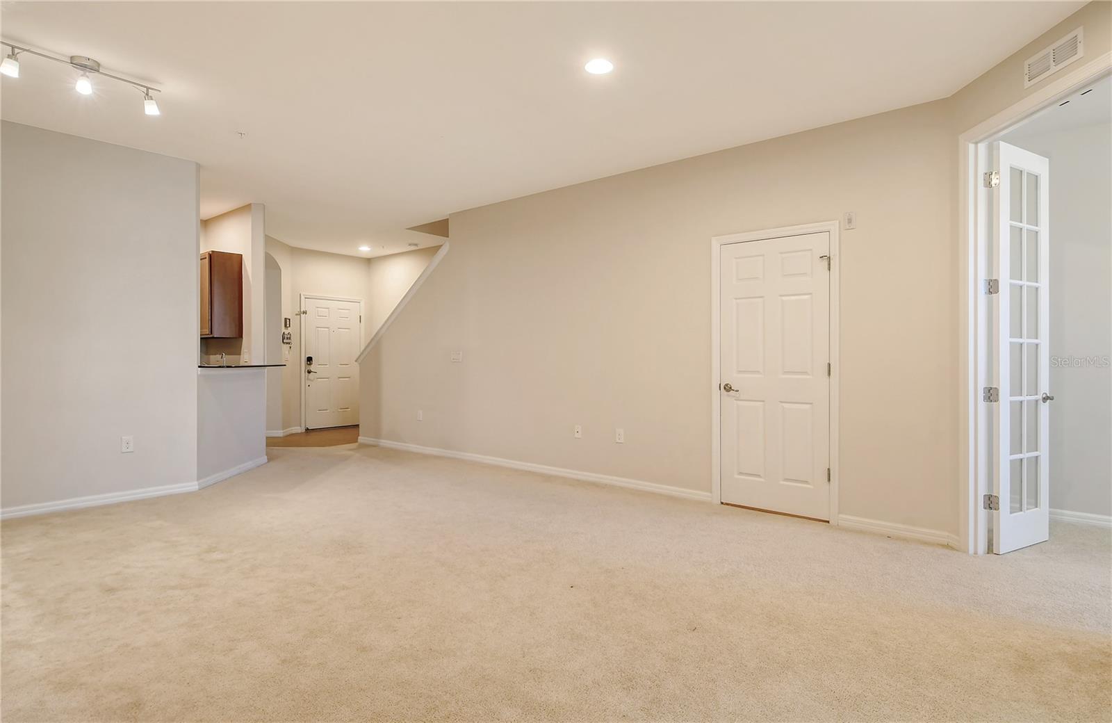 Image 4 of 47 For 5450 Soapstone Place 9-103