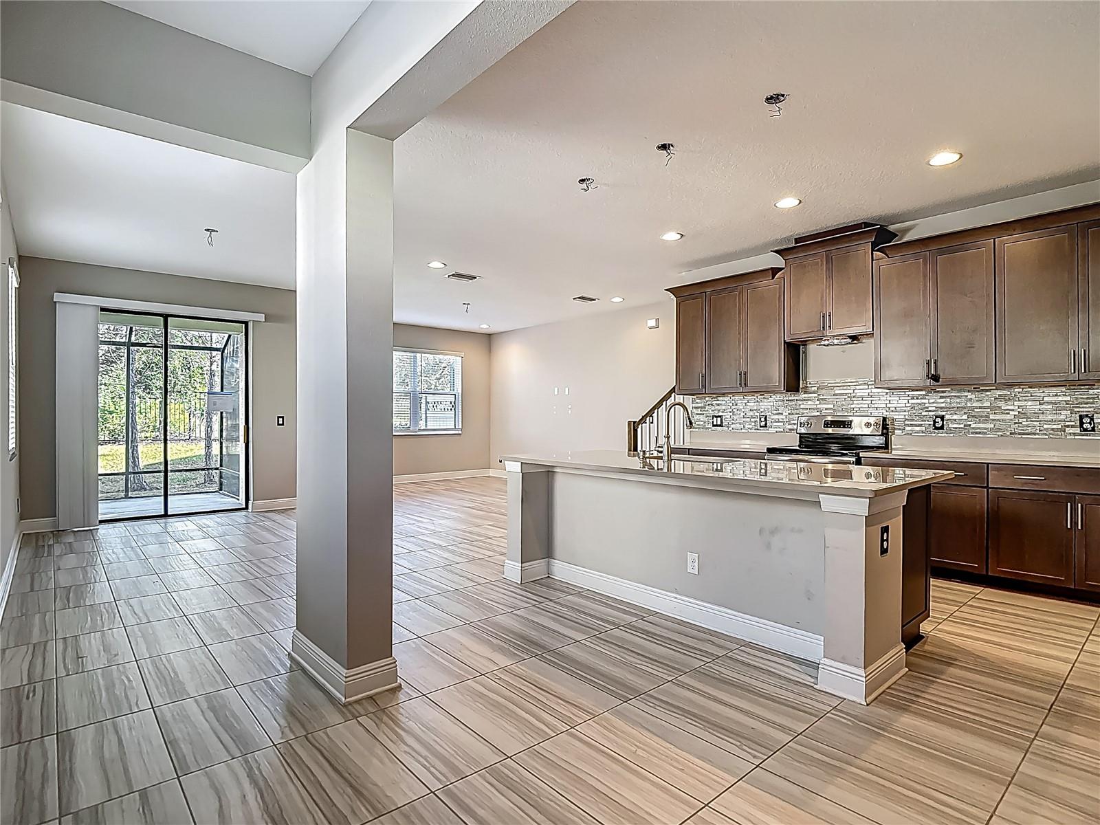 Listing photo id 8 for 30073 Southwell Lane