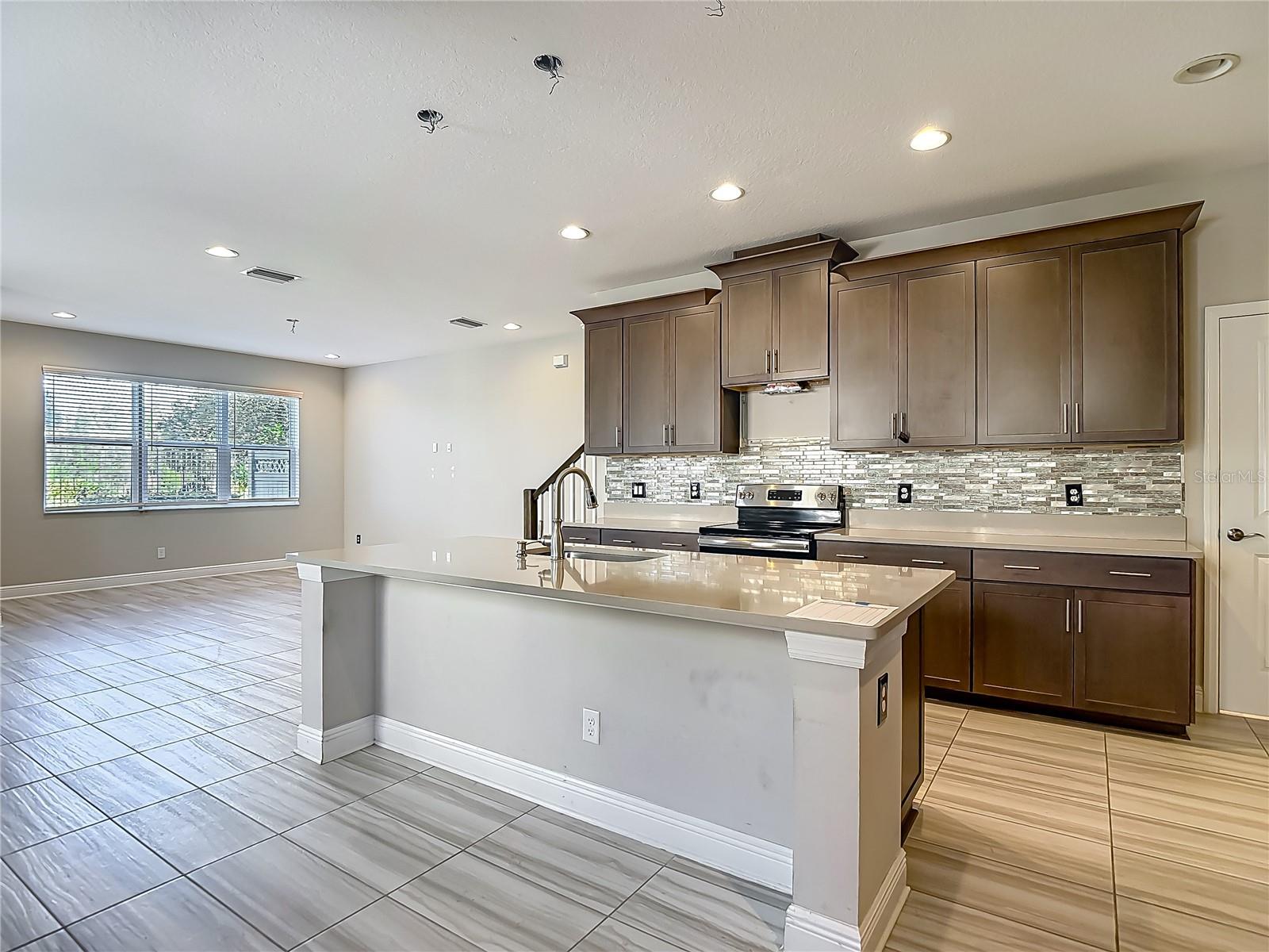 Listing photo id 10 for 30073 Southwell Lane