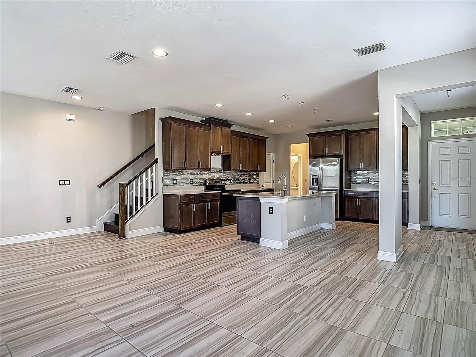 Listing photo id 17 for 30073 Southwell Lane
