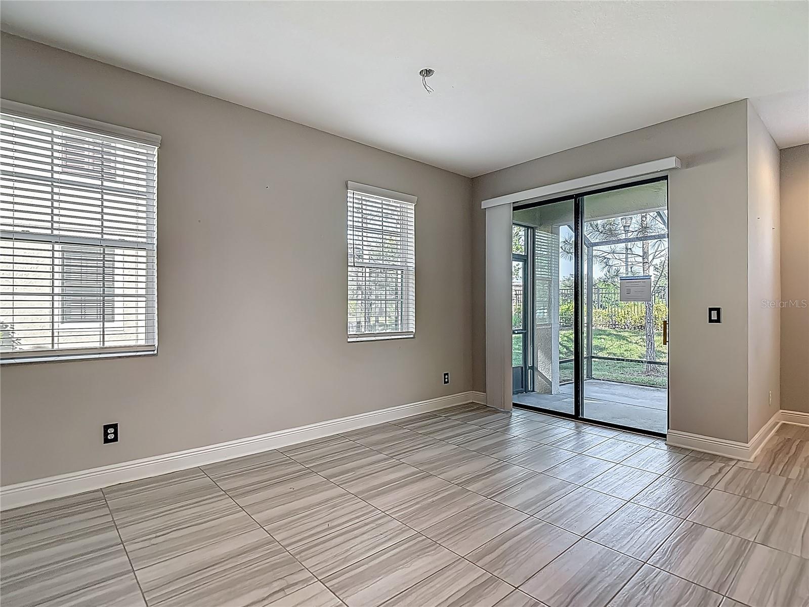 Listing photo id 19 for 30073 Southwell Lane