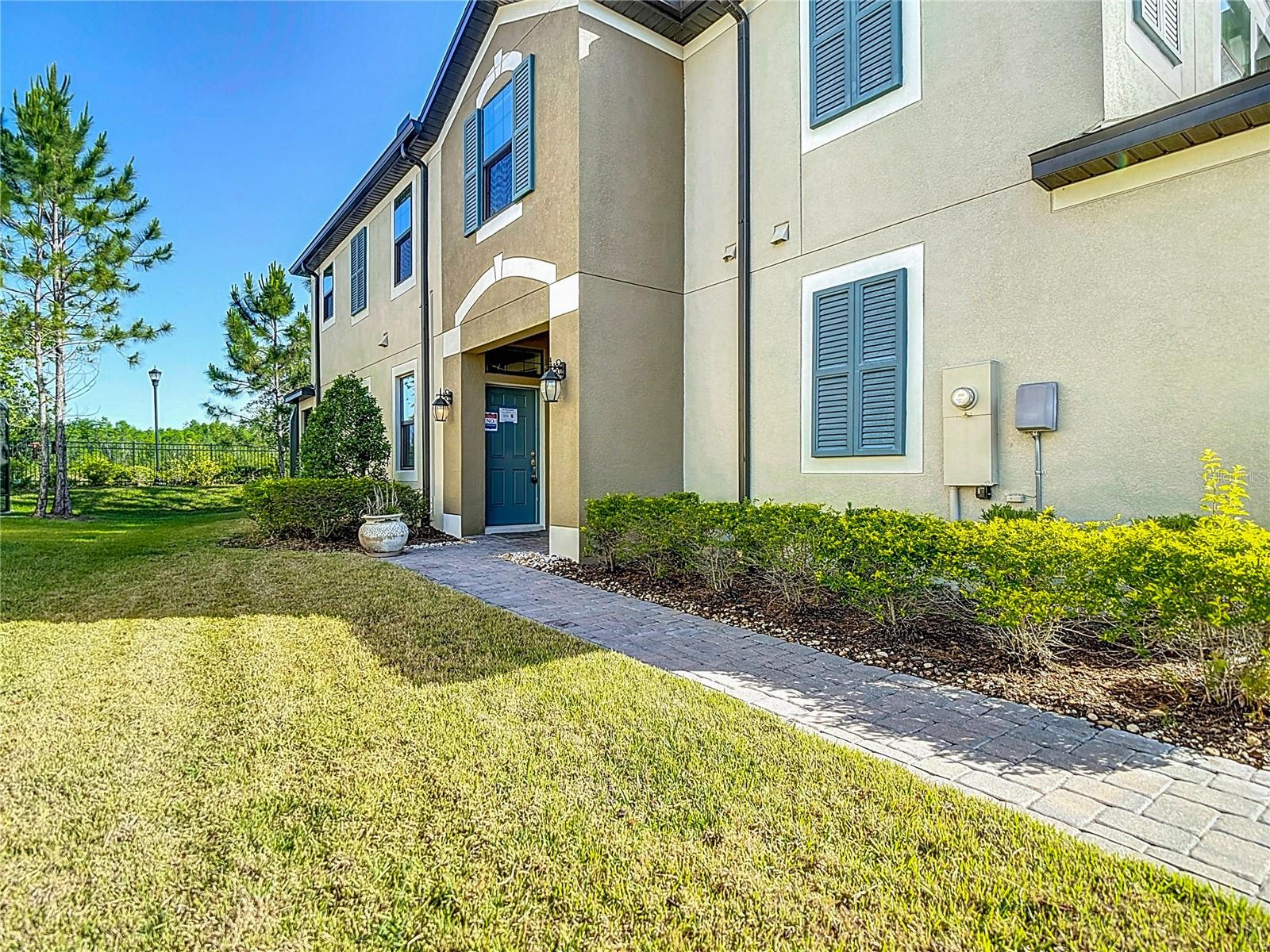 Listing photo id 1 for 30073 Southwell Lane