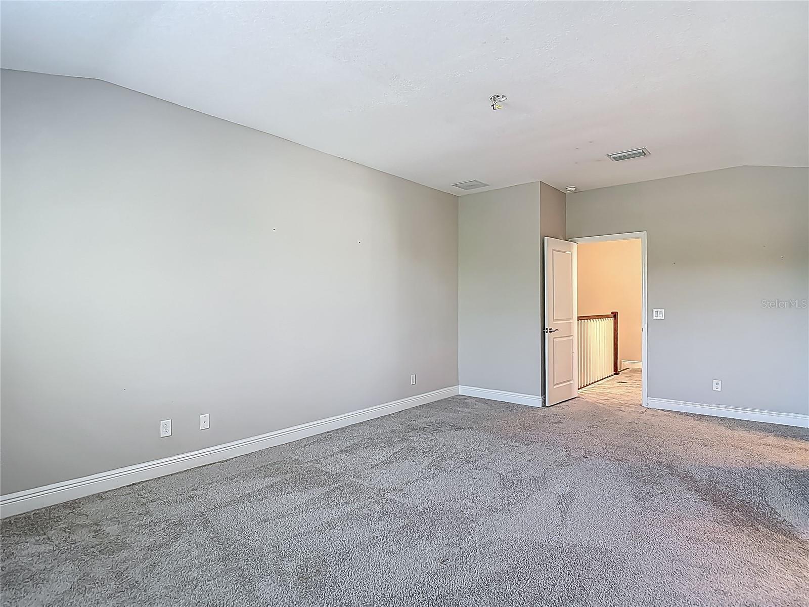 Listing photo id 30 for 30073 Southwell Lane