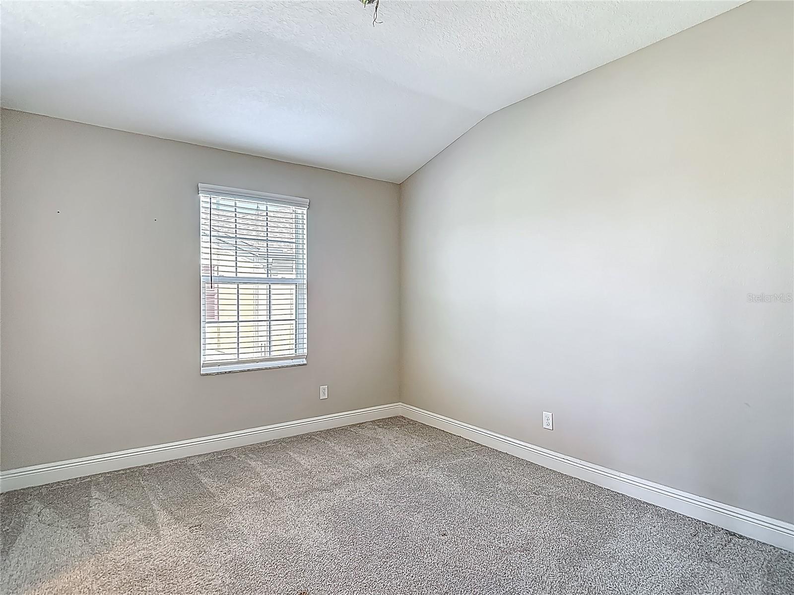Listing photo id 34 for 30073 Southwell Lane